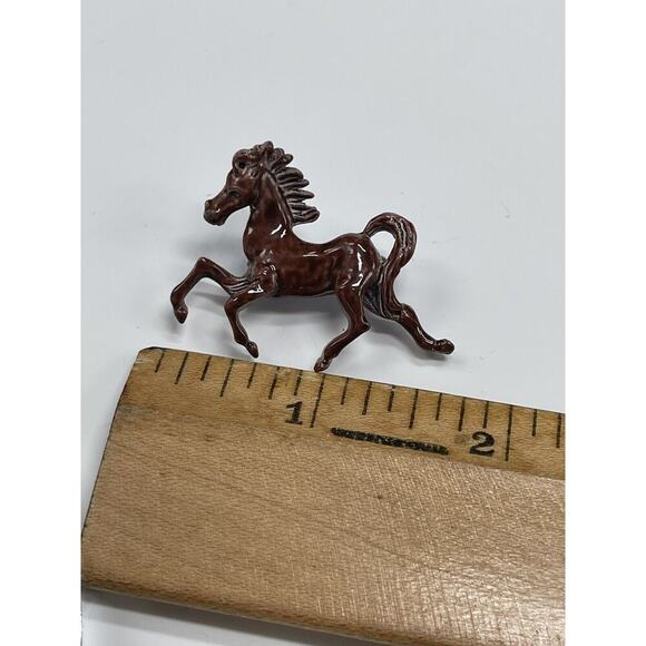 Vintage Enamel Horse Pin Brooch Brown Running Horse Tiawan Retro - Picture 10 of 11